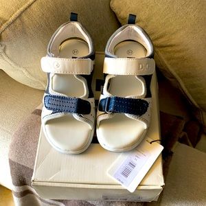 D & G junior sandals boys white gray leather 31